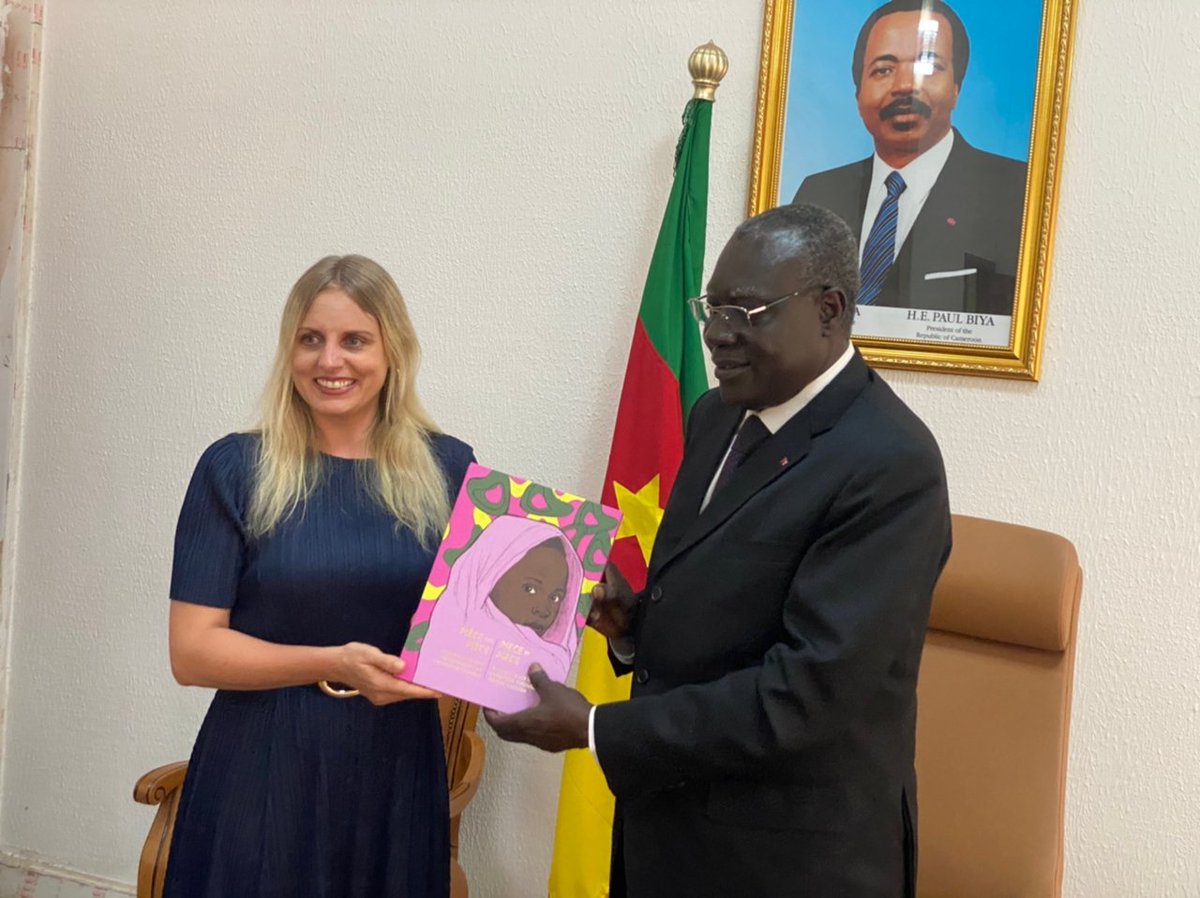 FESKamerun's tweet image. Visit to the Ministry of Youth and Civic Education 

Yesterday, 19-03-2023, representatives of the National Women’s Convention for Peace in Cameroon and the Friedrich Ebert Stiftung (FES) Team paid a courtesy call to the Ministry of Youth and Civic Education @Minjec00237 . 1/3