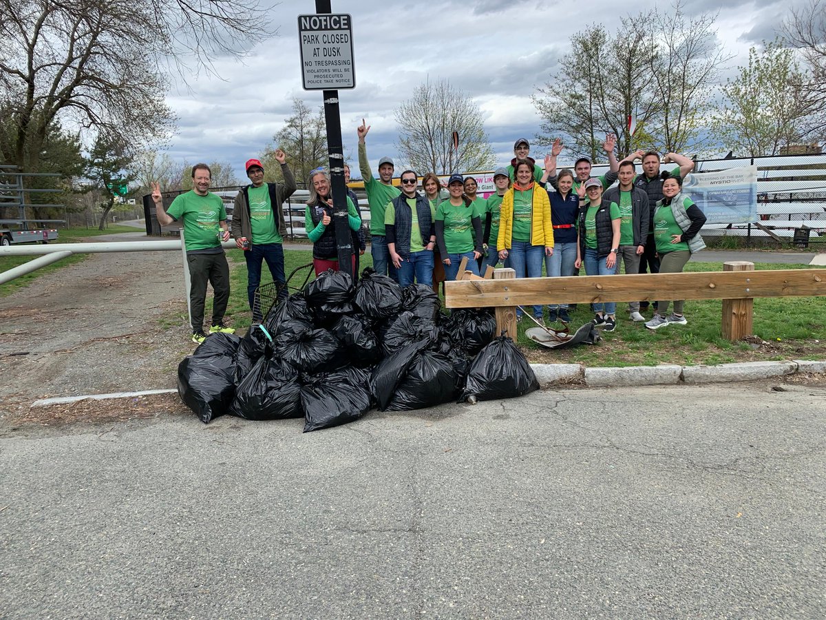 CommonwealthWND's tweet photo. Our #CommonwealthWind team and @AVANGRID colleagues collected over 35 bags of trash yesterday in partnership with @MysticMYRWA. #CleanUp #EarthWeek https://t.co/SqEnq4NScO