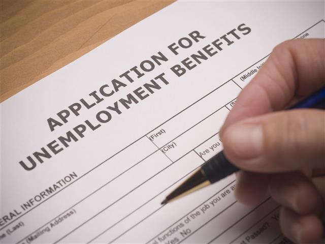 Las nuevas peticiones de #subsidio por #desempleo en #EEUU aumentaron la semana pasada, pasando de 240K a 245K, mientras que se tenía una previsión de 240K. Esto muestra que el mercado #laboral se esta frenando gradualmente.