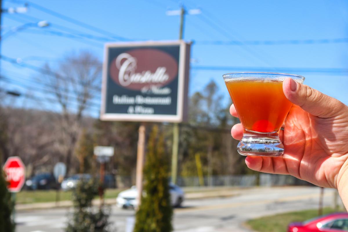 CoN_Restaurant's tweet photo. Happy Thirsty Thursday! 

Join us today for Martini Night. $2.50 off all Martini's Our patio is OPEN! 

Open 12-9 https://t.co/KV1m01odJJ (860) 451-8880 https://t.co/MfLjHeDeaC