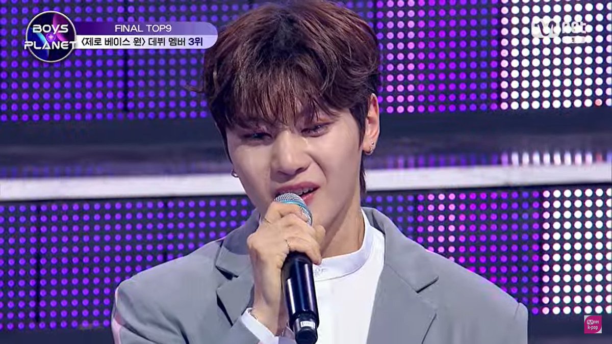 seokchum's tweet photo. matthew have been through so much, these past few weeks was never easy, but he proved what he's capable of with his amazing talent, and skills. you deserve it, and always remember that you are loved.

happy tears from now on, matthew! 🥺❤️ https://t.co/y1FCenV38D