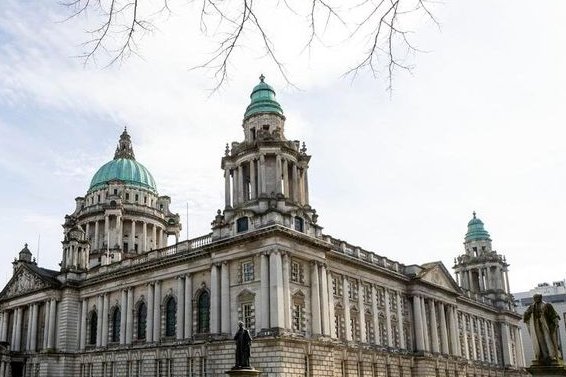 Polling day in 2 weeks: 300+ councils have declared a climate emergency, but how’s it going in practice? Some Transition groups are taking this moment to shine a light on the powers &amp; possibilities of local government and elected reps to support change. 1/🧵