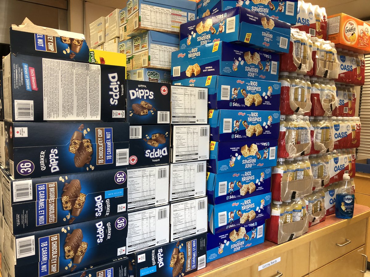 HolySpiritRCSD's tweet photo. Yesterday #hs4 received an incredible donation of nutritious food and snacks from Sik-Ooh-Kotoki Friendship Society to share with our students - particularly those who have such a long bus ride to and from the Blood Reserve. We are so #blessed by our community #yql https://t.co/WbS7uXBMqG