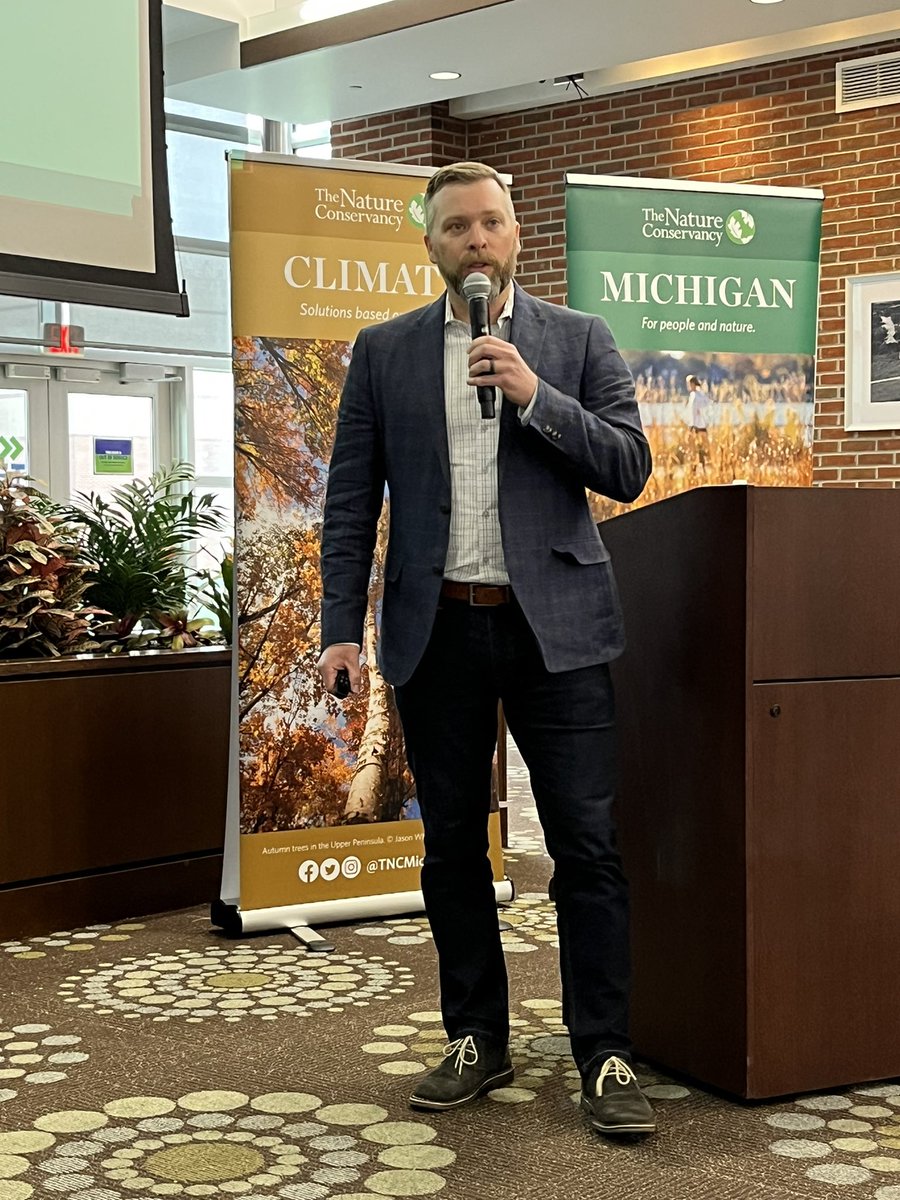 Hearing about best practices in sustainability planning from <a href="/jbrugeman/">Joshua Brugeman</a> of <a href="/LawrenceTechU/">Lawrence Tech</a> and Fresh Coast Climate Solutions during today’s Sustainable Manufacturing workshop at <a href="/hscpoly/">Hemlock Semiconductor</a> being held by <a href="/mimfgnews/">Michigan Manufacturing News</a>, <a href="/nature_org/">The Nature Conservancy</a> in #Michigan.