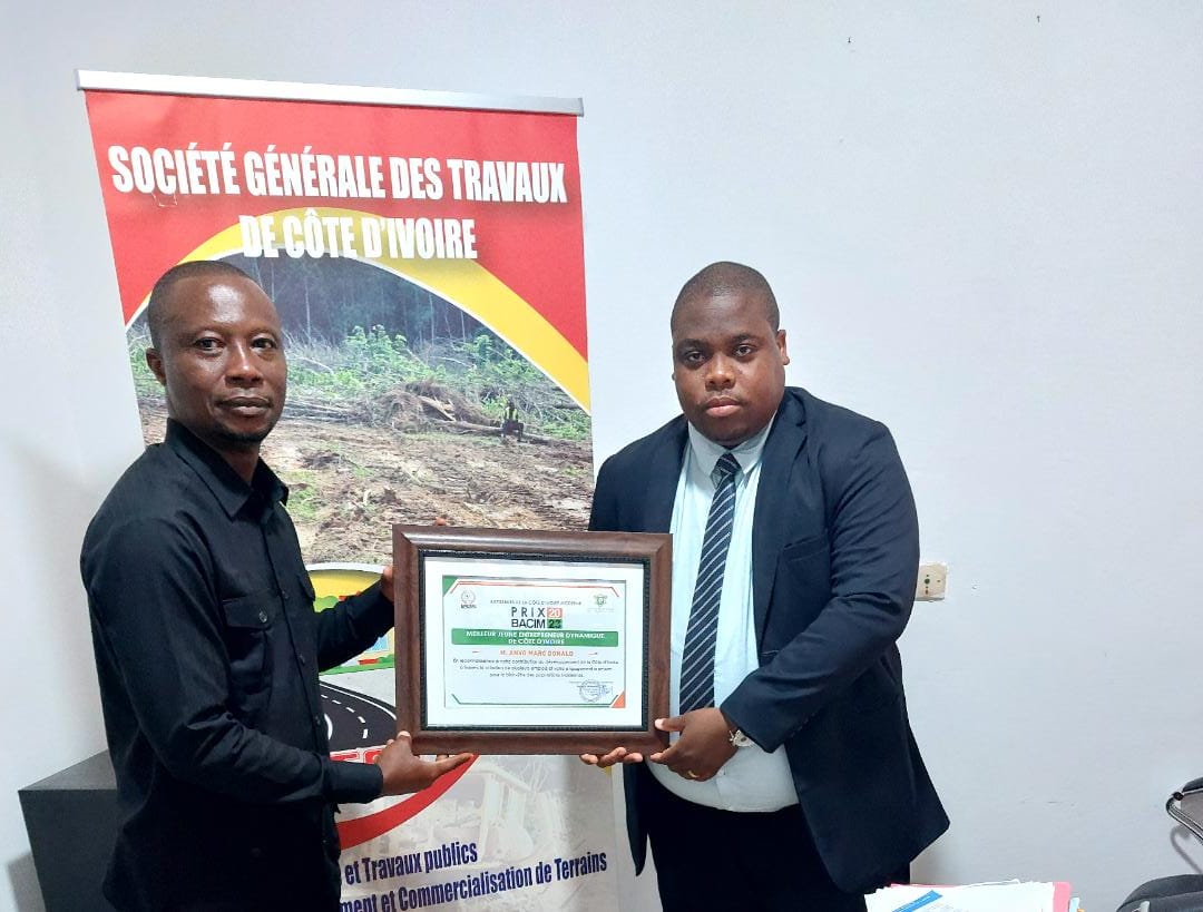 MarcAnvo's tweet photo. Je suis incroyablement honoré de recevoir cette distinction, celle du prix du meilleur jeune entrepreneur dynamique de Côte d'Ivoire, lors de la cérémonie de la Bacim
J'ai pu aujourd'hui, réceptionner des mains de M. Franck KOFFI le Pr du comité d'organisation.
#MDA #CIV225 https://t.co/Np6ROElOGa