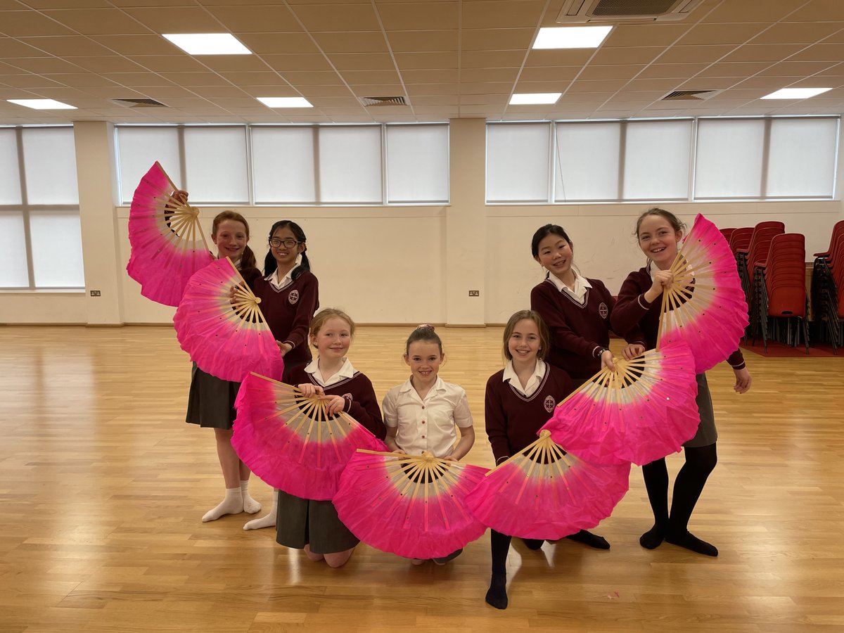 SHSK Languages tweet media