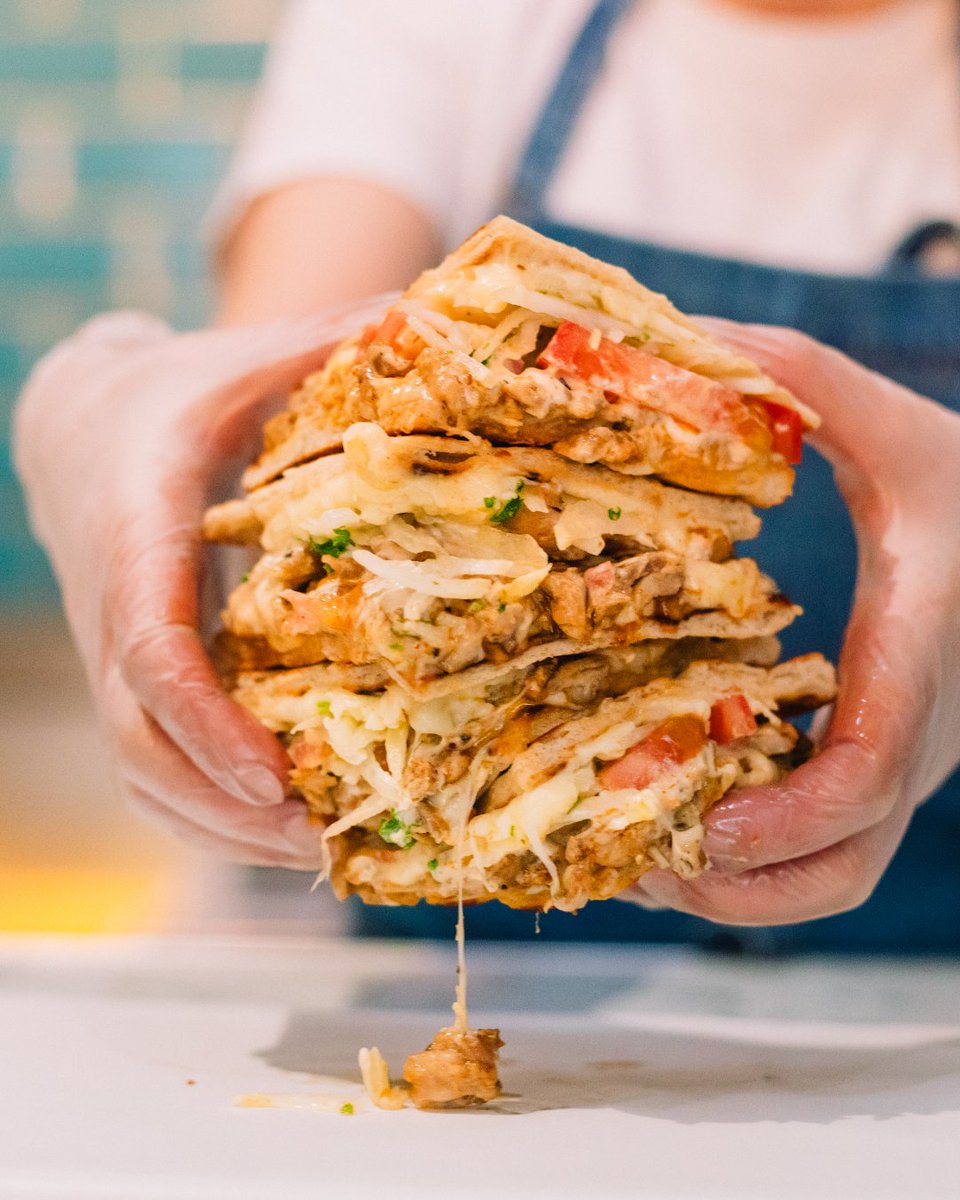AG_StreetFood's tweet photo. Have you ever tried Skepasti? 

It's a banging traditional Greek sandwich that hits like no other.

📍𝟯𝟯 𝗦𝘁𝗲𝗽𝗵𝗲𝗻𝘀𝗼𝗻 𝗦𝘁, 𝗕𝗶𝗿𝗺𝗶𝗻𝗴𝗵𝗮𝗺, 𝗕𝟮 𝟰𝗕𝗛
#Birmingham #Gyros #GreekFood https://t.co/esCjfL5rJx
