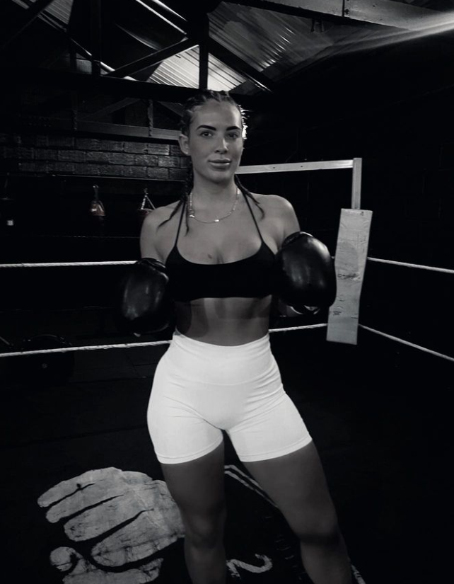 Amazing Accrington (@amazingaccy) on Twitter photo 🥊 Clayton ABC will host a boxing event on Friday 6th October to raise funds for the club & the @ASFCladies minibus fund, featuring new boxing star <a href="/CamillaAinswor1/">Camilla Ainsworth</a>.
📍 <a href="/ASFCofficial/">Accrington Stanley</a>
🎟️ £45pp - call head coach John Brindle on 07825 250307 to book!
amazingaccrington.co.uk/apprentice-sta… 🥊 Clayton ABC will host a boxing event on Friday 6th October to raise funds for the club & the @ASFCladies minibus fund, featuring new boxing star <a href="/CamillaAinswor1/">Camilla Ainsworth</a>.
📍 <a href="/ASFCofficial/">Accrington Stanley</a>
🎟️ £45pp - call head coach John Brindle on 07825 250307 to book!
amazingaccrington.co.uk/apprentice-sta…