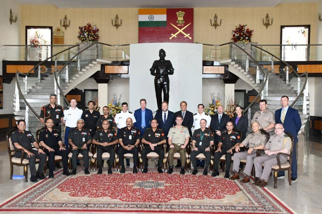 #US & #IndianArmy delegations under Lt Gen James B Jarrard, Deputy Commanding General @USARPAC & Lt Gen Dhiraj Seth, GOC #DelhiArea conducted Mid Planning Conference for Indo-Pacific Armies Chief's Conference (IPACC) & IPAMS scheduled later this year. 

#IndiaUSFriendship