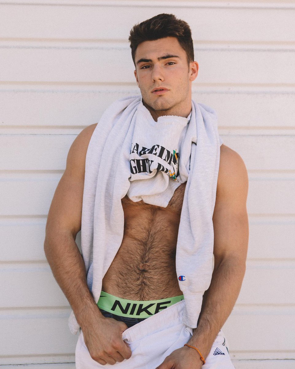 twoocity's tweet photo. 📸 leviconely

#twoocity #gay #leviconely https://t.co/I4Ov20LVWt
