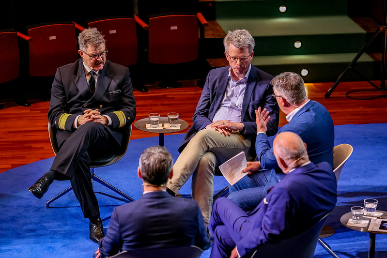 Wirtschaftstalk's tweet photo. Bericht &amp; Bilder vom 56. Bonner @Wirtschaftstalk: Rüstung als Wirtschaftsfaktor
mit Konteradmiral Roland Obersteg @cirbw, Prof. Dr. Hubertus Bardt @iw_koeln, Generalmajor a.D. Wolfgang Döring (DWT), Dr. Mariucci Marcello, ELETTRONICA GmbH
https://t.co/yK76thigvd https://t.co/8DKeZsDLUY