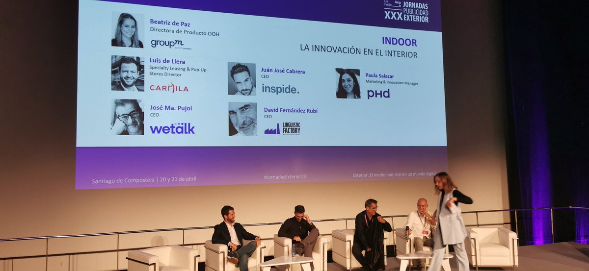 elpublicistacom's tweet photo. Papel del indoor en la publicidad, en que punto se encuentra :hermano pequeño, oportunidades, generación de ventas, innovar, medir y valorar, impacto IA, experiencia de usuario, sostenibilidad, que todos los exclusivistas se midan y más soportes @lafedepubli
#JornadasExterior23 https://t.co/tcWTsJUUmP