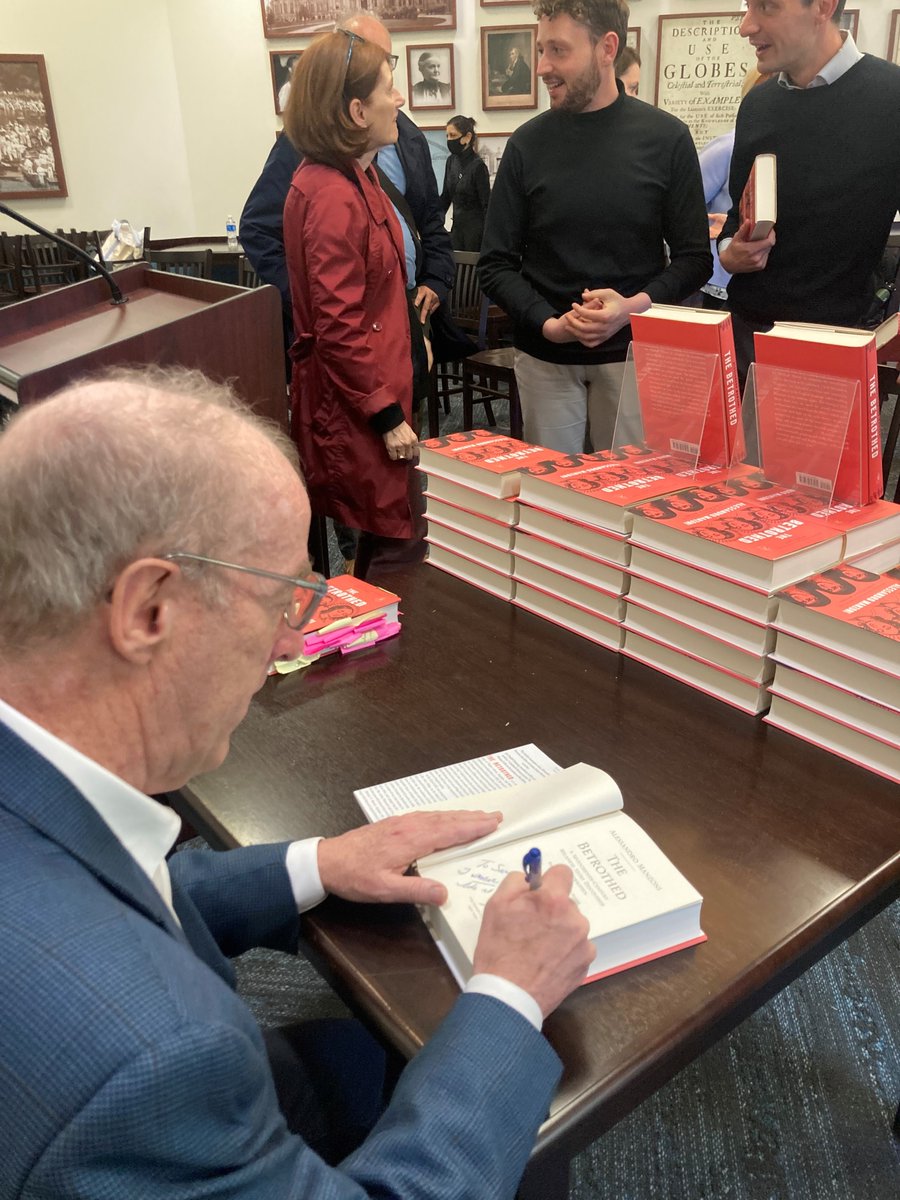 Italy in Philly tweet media