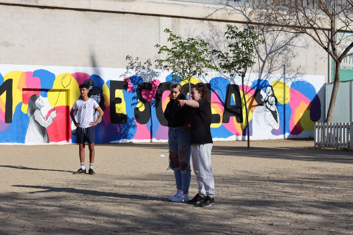 aeitaca's tweet photo. ℹ️ Ahir, el grup de #joves d'@aeitaca vam estar a la "Connexió Jove", segona trobada multiesportiva entre entitats del #barri per tal de crear noves xarxes i relacions socials mentre s'incentiva i es promouen hàbits saludables mitjançant l'esport🤾🏽♀️⚾
#LH #AEItaca #Esport #Salut https://t.co/dw1cCgmH7g