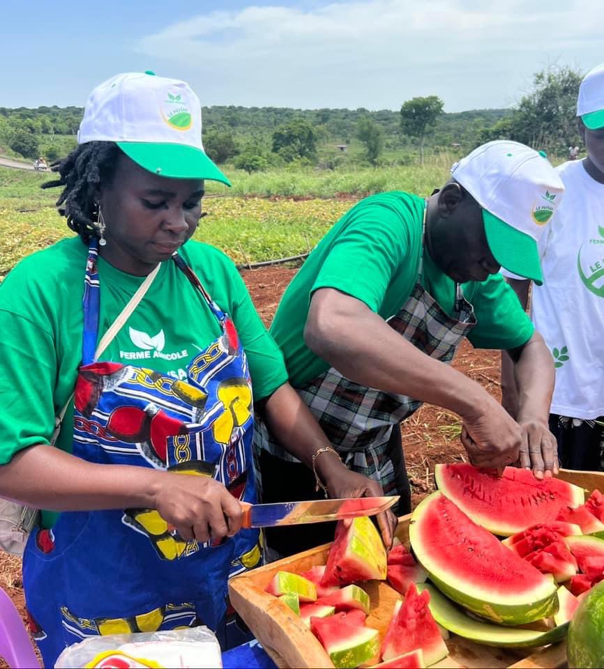 FirminNgrebada's tweet photo. J’ai organisé le mardi 18 avril 2023 à Boali une séance de dégustation des produits de ma Ferme Agricole Le Paysan.

Moment d’échanges et de convivialité avec l’échantillon des populations représentées.

Travaillons nos vastes terres pour lutter contre la faim et la pauvreté. https://t.co/qB1cRRoEDI