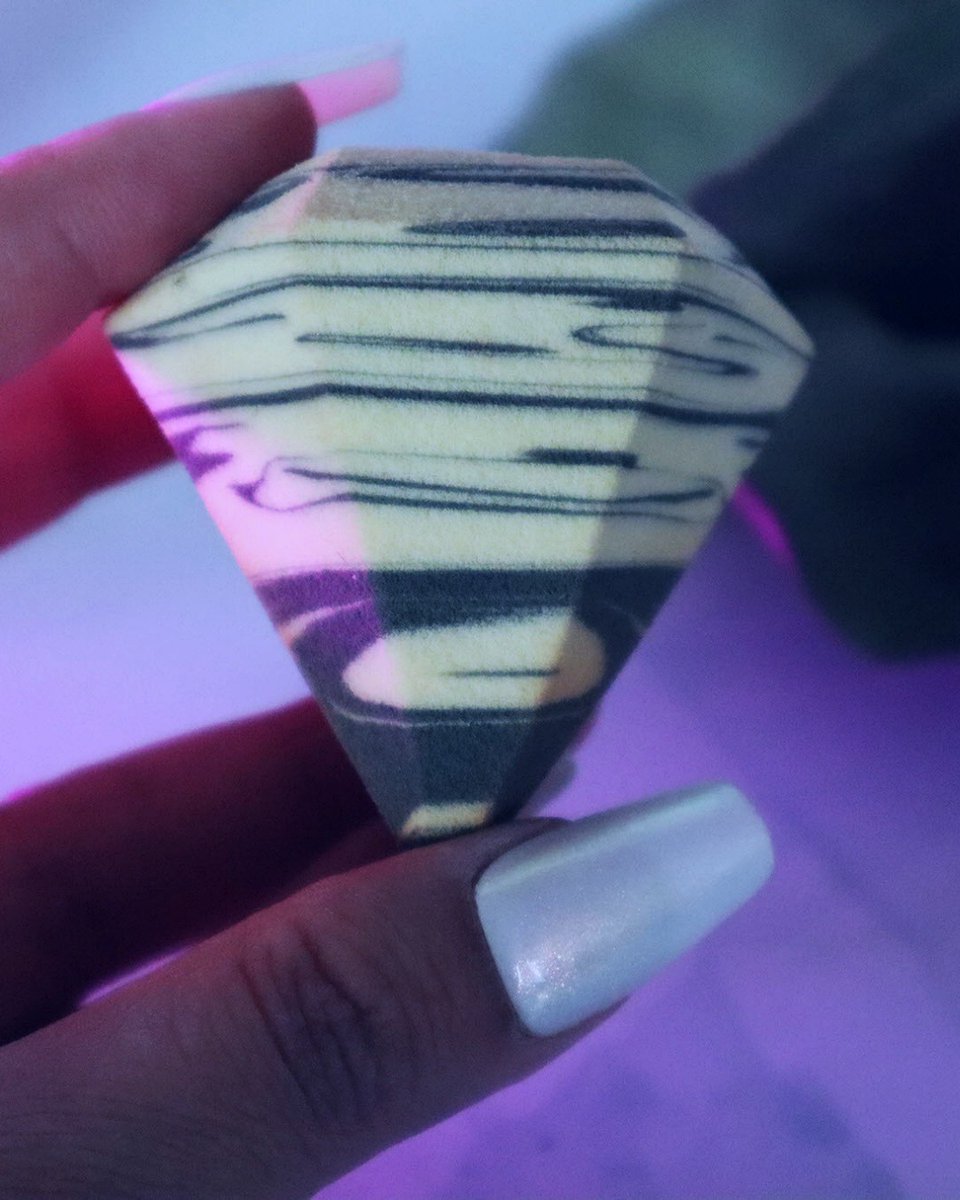 SAHI Cosmetics tweet media