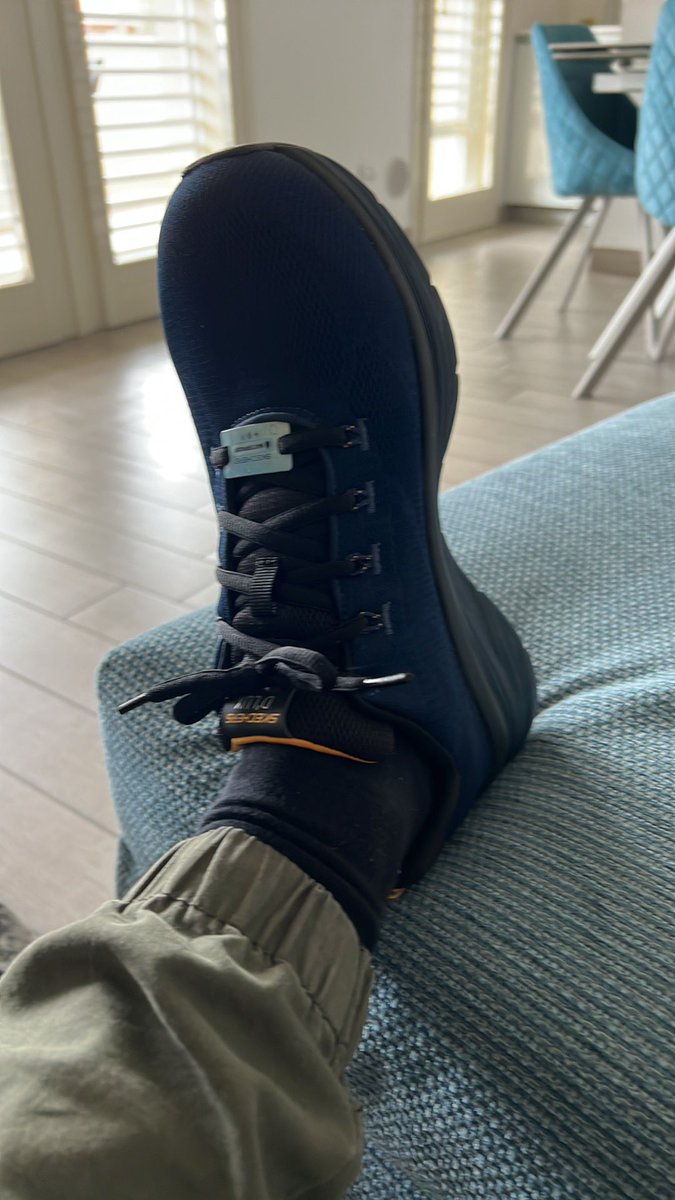 AndreaHardware's tweet photo. Skechers disponibili da Cappetti Calzature  https://t.co/PWSiaXqtnY https://t.co/L0EFtoviI9