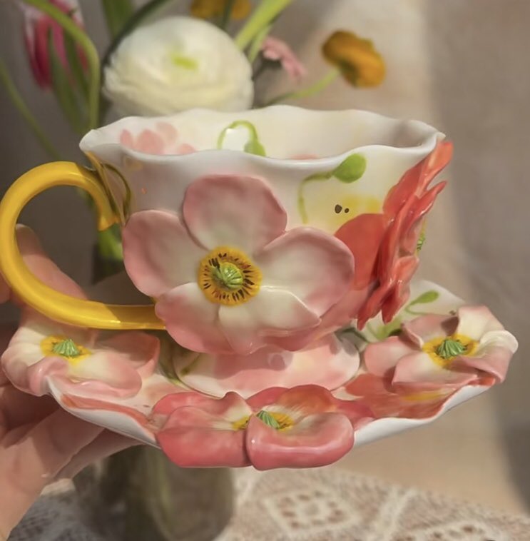 piinkibun's tweet photo. handmade flower cup https://t.co/iWvV0gaHYn