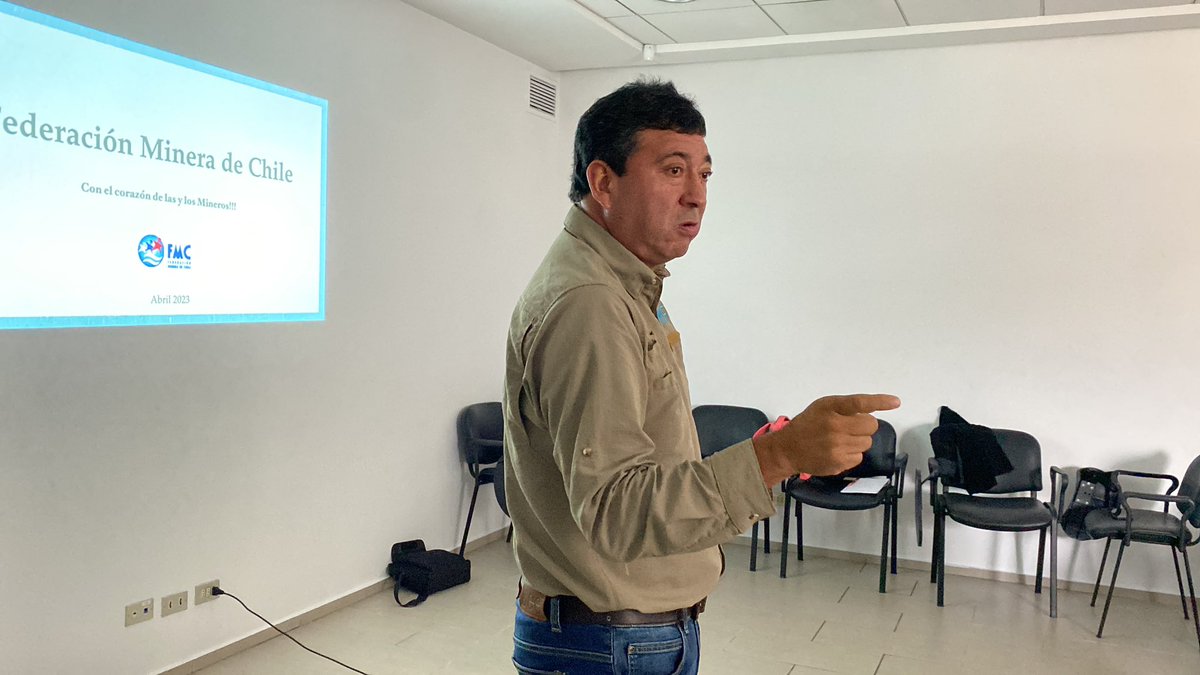 #AHORA <a href="/fedeminerachile/">Federación Minera</a> está en Copiapó reunida con sindicatos de la región de Atacama, Cerro Negro, Minera Goldfield y Manto Verde para dar a conocer su gestión en base a su agenda programática y política durante el 2022-23 en el marco de la incorporación de nuevos sindicatos.