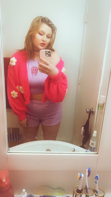 I&rsquo;m on myfreecams, come check me out 💗 or buy a Skype show on skypvt or camlust https://t.co/BAns8jg<a href="/tag/dance"class="tags"><span>#dance</span></a><a href="/tag/tiktok"class="tags"><span>#tiktok</span></a>