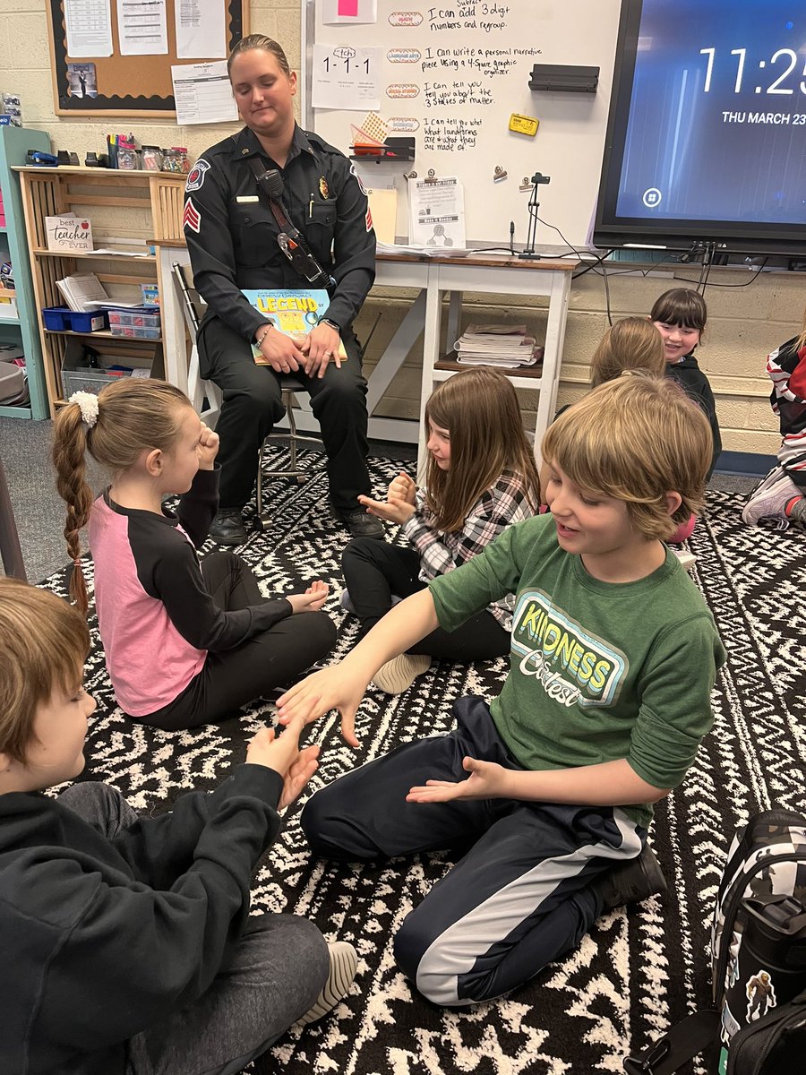 kimwheaton03's tweet photo. Guest readers!  Thank you Gibraltar Fire Department! #InMarauderCountry https://t.co/3Zf1qwKlOS