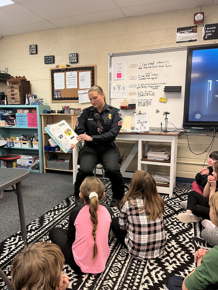 kimwheaton03's tweet photo. Guest readers!  Thank you Gibraltar Fire Department! #InMarauderCountry https://t.co/3Zf1qwKlOS