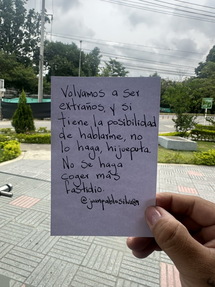JuanPaSilva07's tweet photo. Si tiene la posibilidad, no lo haga…🙌🏾😅 https://t.co/FXuP0Em8Rs