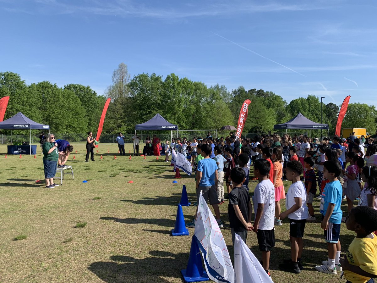 Claire Hinson tweet media