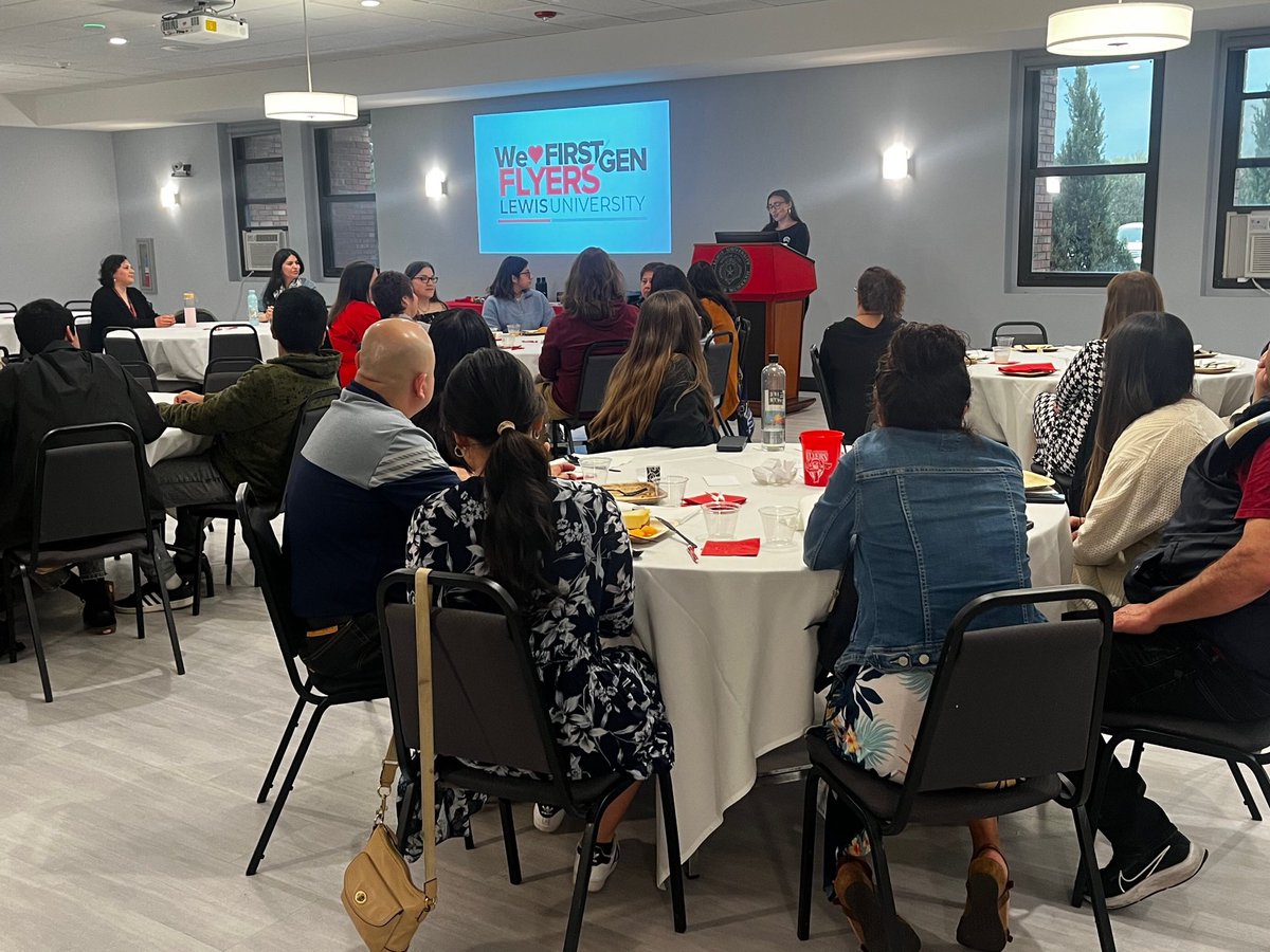 LewisU_AS's tweet image. What an exciting week it’s been! Wednesday evening the First-Gen Flyers enjoyed their End of Year Celebration with a buffet dinner, raffles, presentation from ISAC and wonderful company! Congratulations on almost completing your first-year!! 
#lewisu #lewisu_as #FirstGenFlyers