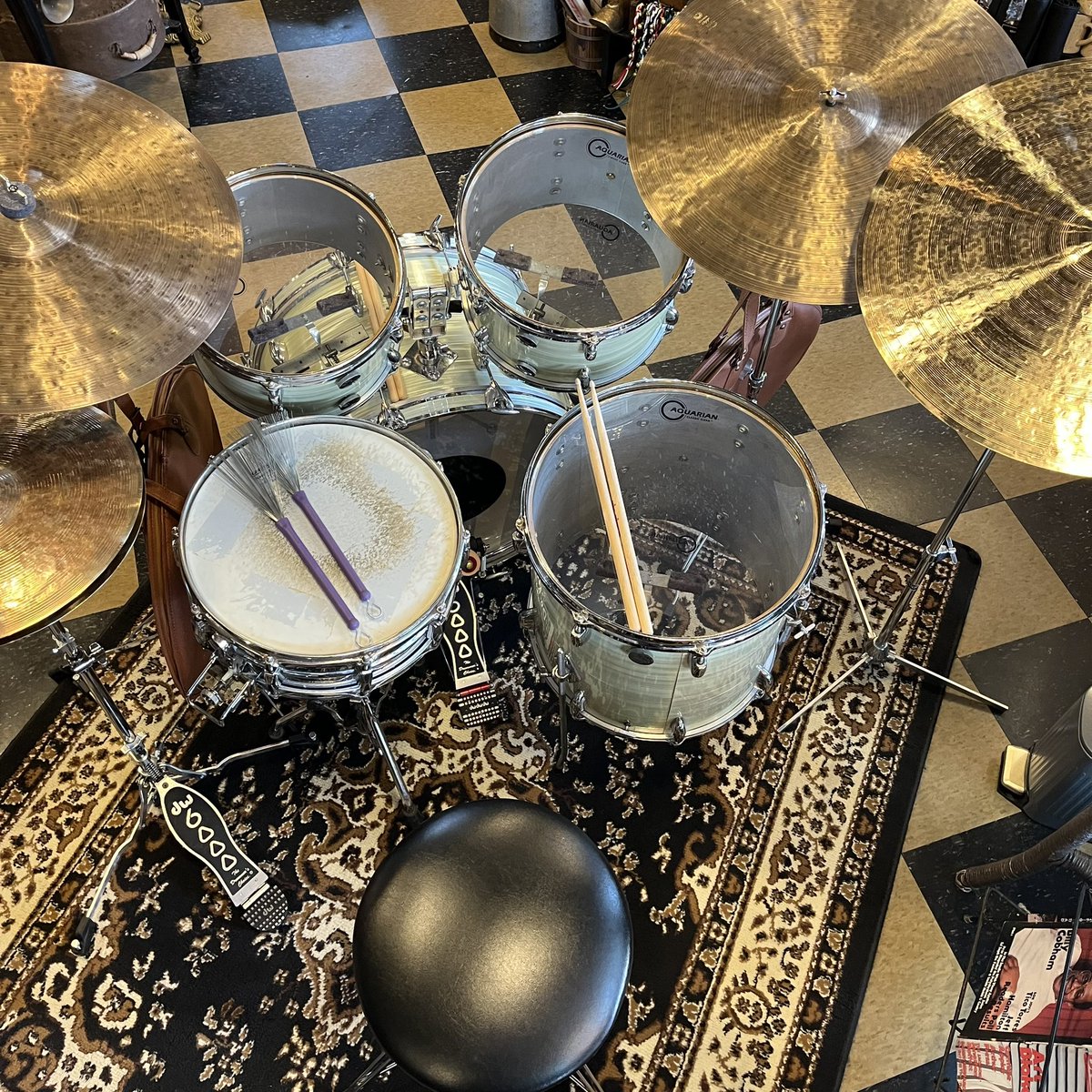badgesdrumshop's tweet photo. Come play a little 🥁
https://t.co/2xMBG15NPP
127 West Main Street Mason OH
Tuesday-Thursday 12-7pm
Friday-Saturday 12-5pm
#drum #drumset #drumkit #drumhang #drumshop #badgesdrumshop #cincinnati #dayton #masonohio https://t.co/T5ocQi9Sxc