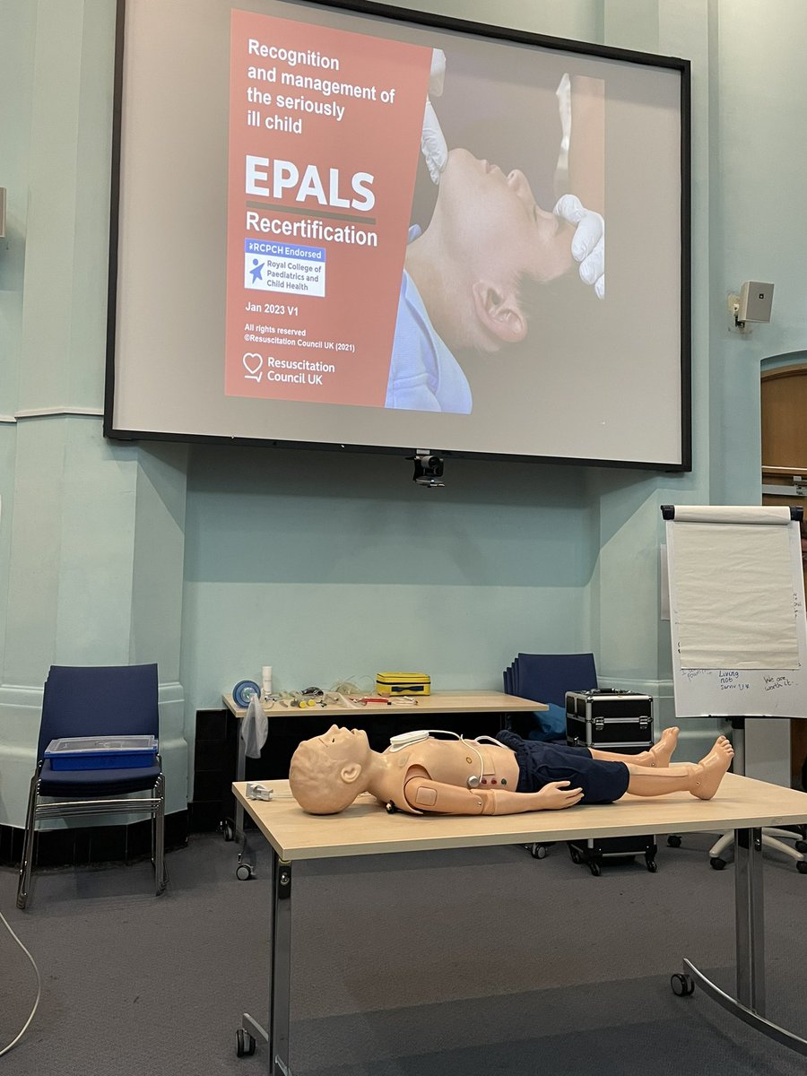millytothemoo's tweet photo. On the other side of the manikin today 🤓 #epals #candidate #simulation #healthcaresimulation #simgeek https://t.co/rVIAWDiMlh
