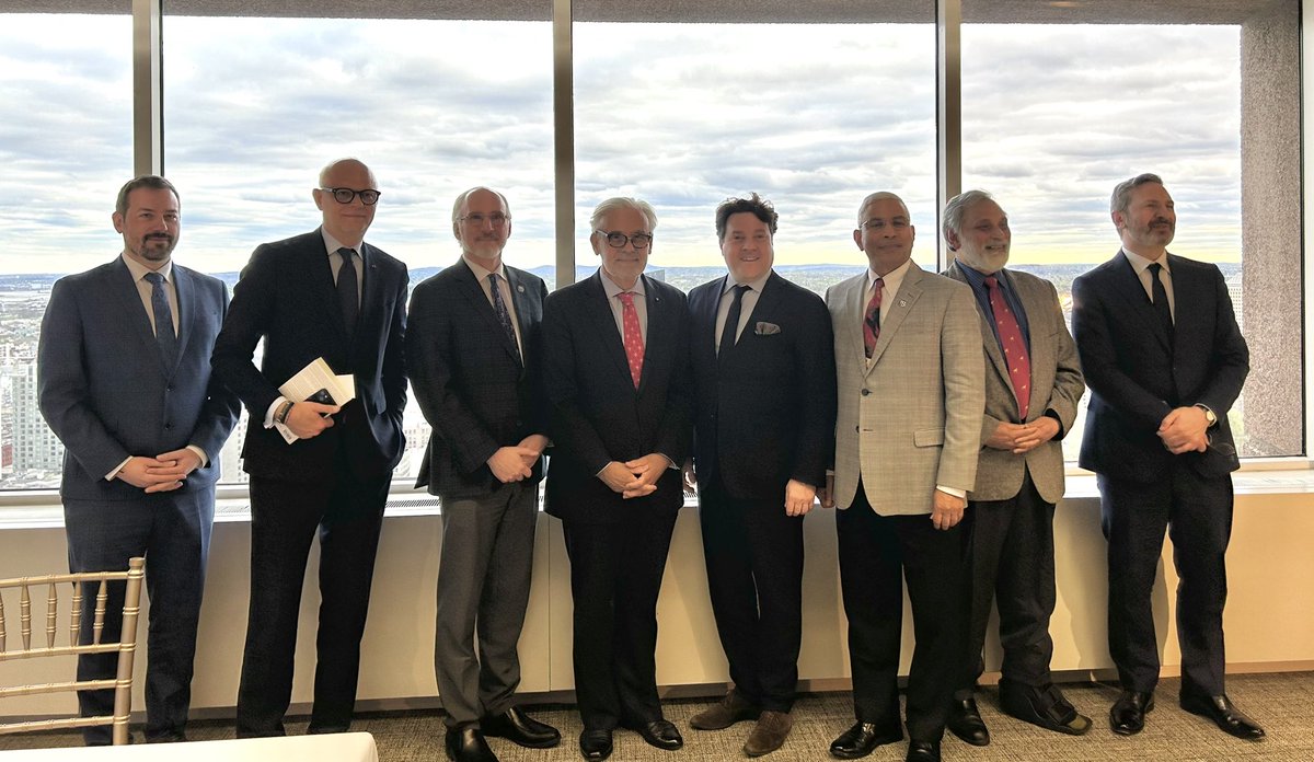 EM Normandie Business School (@emnormandie) on Twitter photo 🤝 We are happy to celebrate 7 years of partnership between <a href="/UMassBoston/">UMass Boston</a> and <a href="/EMNormandie/">EM Normandie Business School</a> at #Boston with the signing of an addendum to strengthen cooperation between our two institutions in the presence of <a href="/EPhilippe_LH/">Edouard Philippe</a> <a href="/LH_LeHavre/">Le Havre</a> Mayor 👏 🤝 We are happy to celebrate 7 years of partnership between <a href="/UMassBoston/">UMass Boston</a> and <a href="/EMNormandie/">EM Normandie Business School</a> at #Boston with the signing of an addendum to strengthen cooperation between our two institutions in the presence of <a href="/EPhilippe_LH/">Edouard Philippe</a> <a href="/LH_LeHavre/">Le Havre</a> Mayor 👏