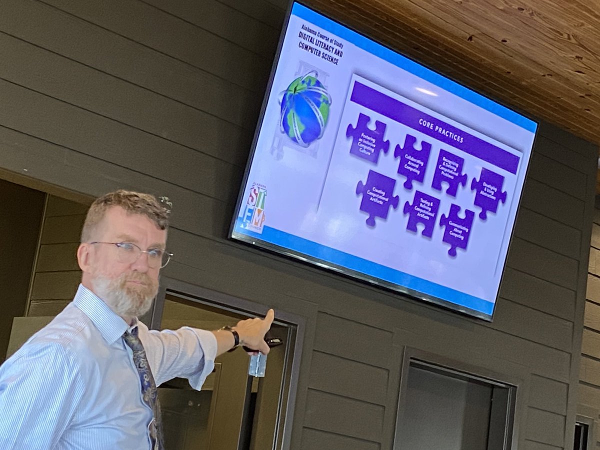 AngieFMorrison's tweet photo. Modern Learning for a Modern Economy - Dr. Lee Meadows @AlabamaSTEM @westalworks #STEMpractices https://t.co/Inp4Z7oNXH