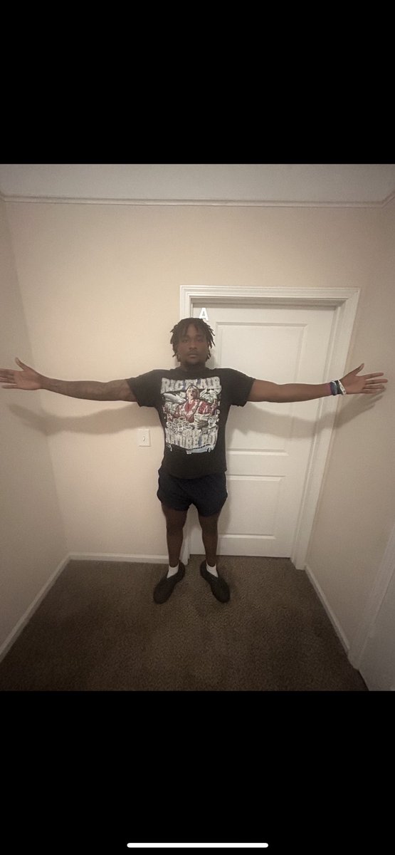 HoodDavion's tweet photo. I have officially entered my name in the Transfer portal!!
6’3 1/2 250
3 years of eligibility left❗️❗️
All Socon, Fcs All American freshman https://t.co/JR8tMBXQU9