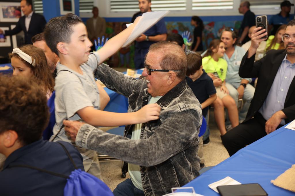 MDCPS's tweet photo. This Fathers in Education Day, @MDCPS has partnered with Fatherhood Task Force of South Florida who has organized 25 workshops at M-DCPS schools providing speakers for topics that include: How to be an Engaged Father, and Fathers Becoming Leaders at Home and in the Community. https://t.co/u5LTwvByN6