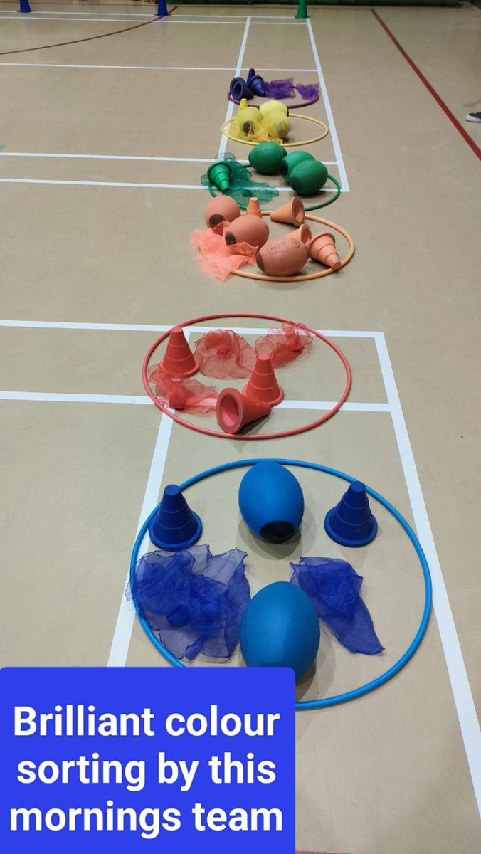 RugbytotsSEChes's tweet image. Great work by ths mornings 2-3.5 year class👍 

#Rugbytots #Coloursorting #Earlyyears #learningthroughplay