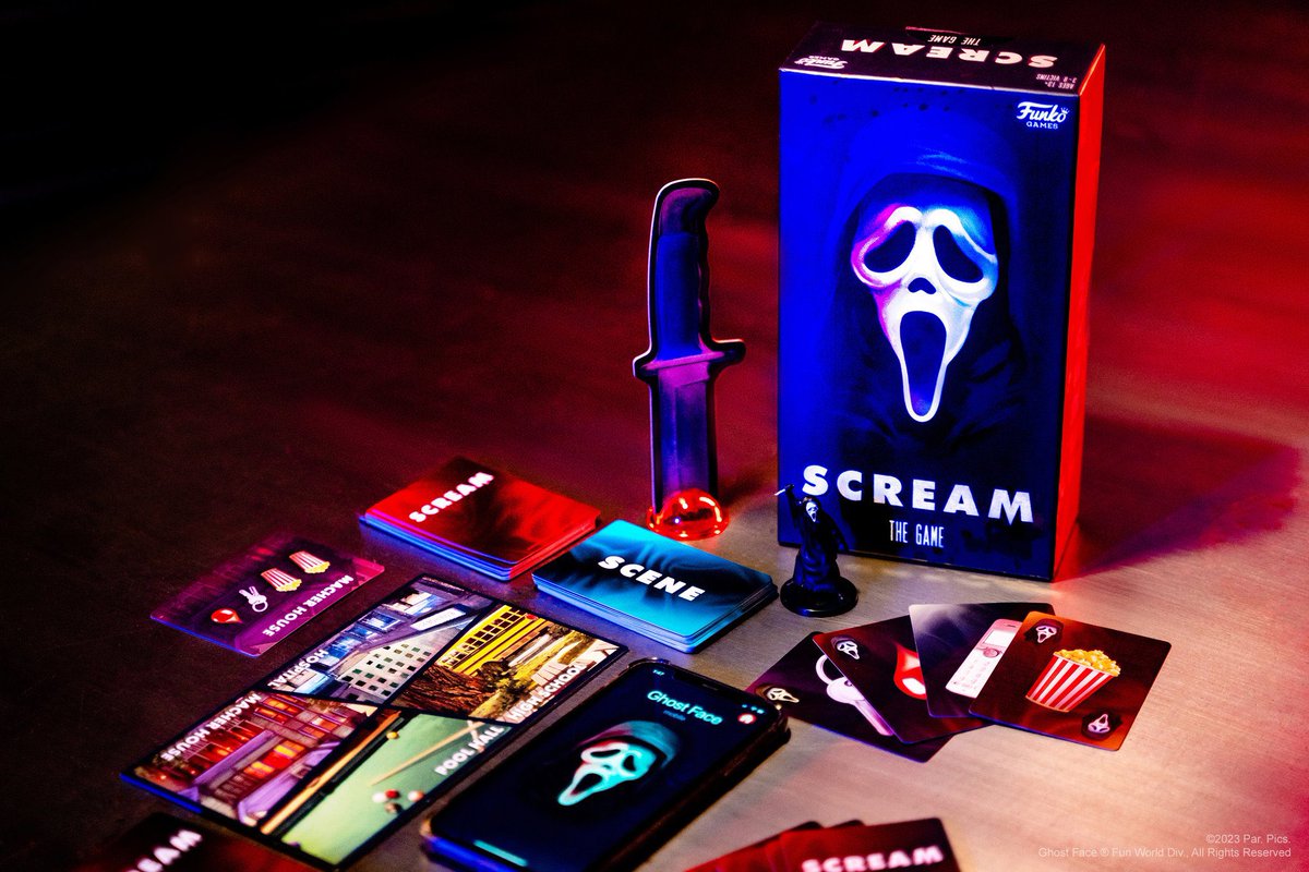 Scream_Spain's tweet photo. ¡Este año llega el juego de mesa de #Scream! 🔪 ¡Tú y tus amigos correréis a contrarreloj para completar los objetivos y sobrevivir mientras recibís llamadas del mismísimo Ghostface! ¿Seréis capaces de salir ilesos antes de que se acabe el tiempo? 🕒 ¡Está narrado por el propio Roger L. Jackson, la voz original de Ghostface en las películas! #Funko #funkogames @FunkoGames #ScreamMovie #ScreamVI #Scream6 @rljtoday