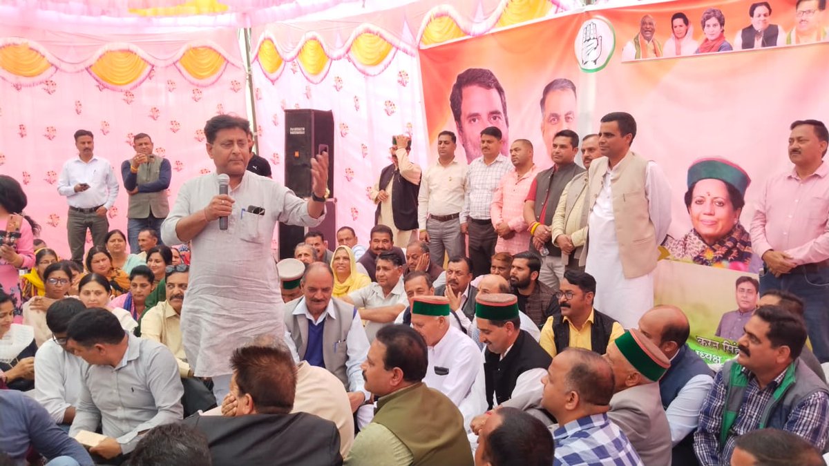 SanjaySDutt's tweet photo. #Kangra District #Congress led by President #KaranSinghPathania organised the District-level 'Jai Bharat Satyagraha' today in #Dharamshala which was addressed by @INCHimachal WP & Minister #ChanderKumar, CPS #Kishorilal, MLAs @SanjayRattaninc, #YadvindraGoma, #KewalPathania, #MalenderRajan, & Sr. Leader @AjayMahajanINC.
Leaders expressed solidarity with our beloved leader @RahulGandhi Ji, in his fight to safeguard the interest of the common man, as also condemned #BJP conspiracy to crush democracy in India.

@kharge @priyankagandhi 
@kcvenugopalmp @ShuklaRajiv