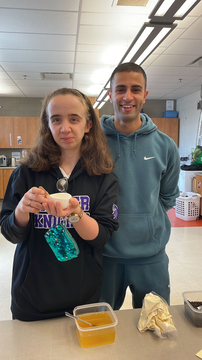 Thank you Chef Imrun <a href="/ImrunTexeira/">Imrun V. Texeira</a> for visiting <a href="/StFXSOS/">St Francis Xavier CSS</a> to share your pathway as a Chef! <a href="/HCDSBPathways/">HCDSB Pathways</a> <a href="/MsLowicki/">Ms. Lowicki</a> <a href="/MaureenBradle20/">Maureen Bradley</a> Such a great experience for the students in the Life Skills classes and <a href="/StfxBestBuddies/">Stfx Best Buddies</a> 😊
