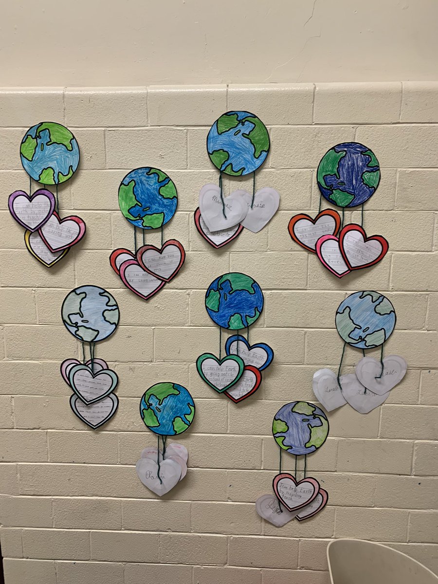 HEHHawks1's tweet photo. Third Grade students brainstormed ways to help keep the Earth clean and created an Earth Day mobile. 🌎 @BayonneBOE @BPSScienceDept https://t.co/qe5ul7w49i
