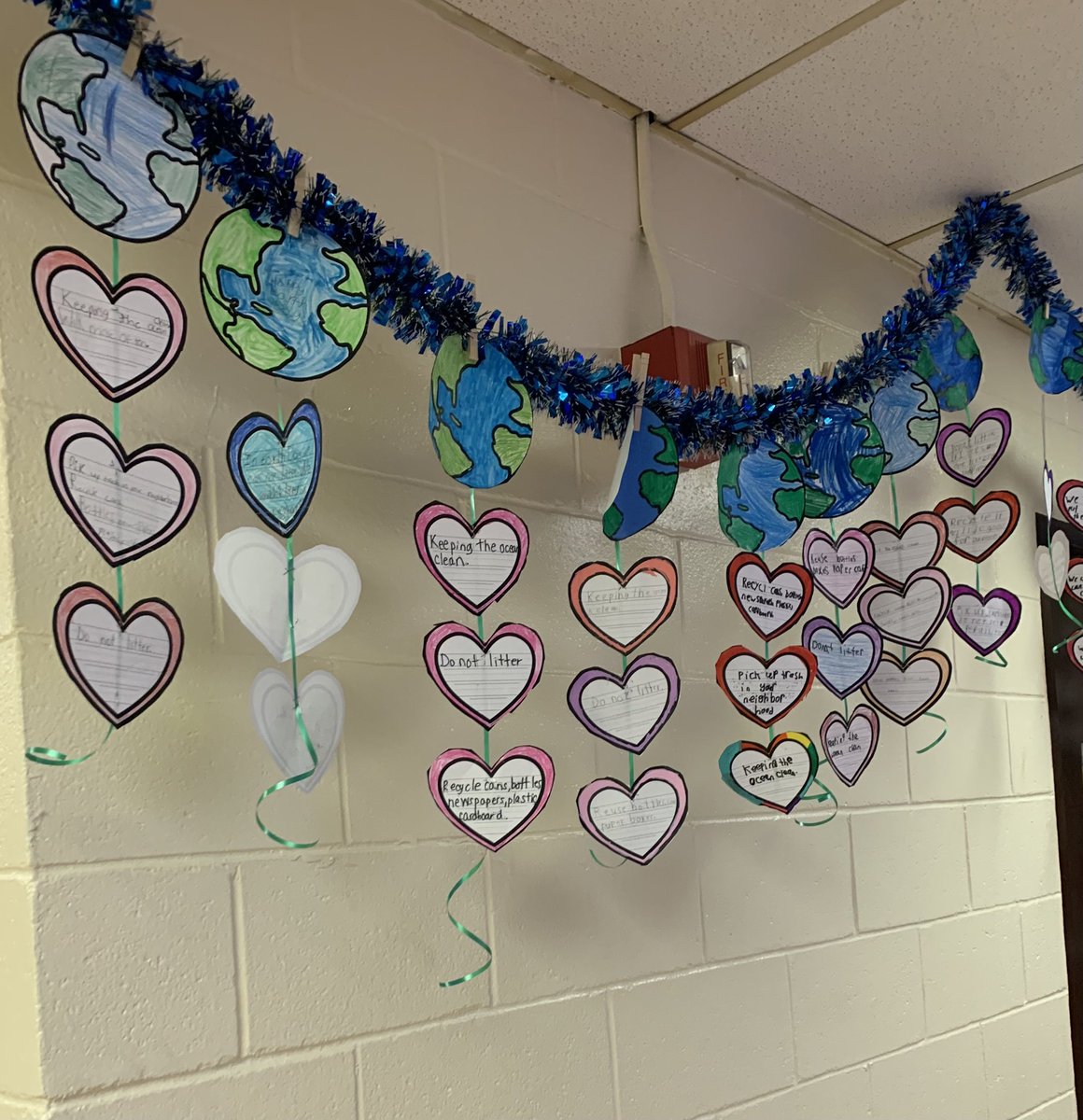 Henry Harris School (@hehhawks1) on Twitter photo Third Grade students brainstormed ways to help keep the Earth clean and created an Earth Day mobile. 🌎 <a href="/BayonneBOE/">BayonneBOE</a> <a href="/BPSScienceDept/">BBOED Science Dept</a> Third Grade students brainstormed ways to help keep the Earth clean and created an Earth Day mobile. 🌎 <a href="/BayonneBOE/">BayonneBOE</a> <a href="/BPSScienceDept/">BBOED Science Dept</a>