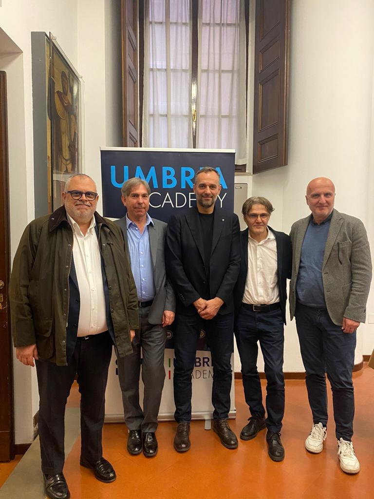 ItsUmbria's tweet photo. 🏆 Con il corso #Meccatronica, ITS Umbria Academy si conferma al primo posto assoluto nella graduatoria nazionale 2023 stilata dal Ministero dell’Istruzione e del Merito! 
Leggi la notizia completa 👉 https://t.co/TAvQo8fJpL https://t.co/5RsaEFgaDZ