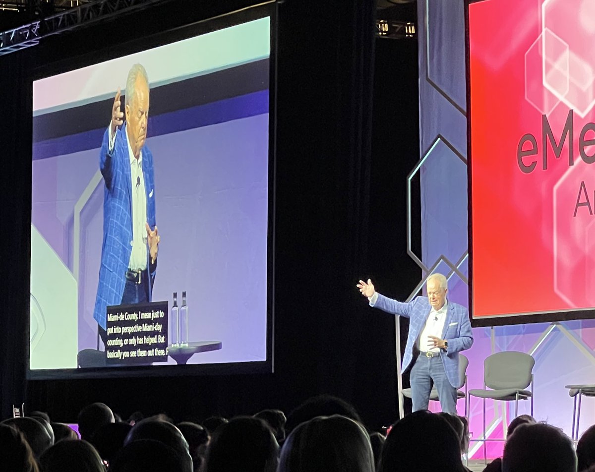 Manuel (Manny) Medina, founder of #eMergeAmericas and CEO of Cyxtera Technologies, welcomes the audience. He is a reference in the #MiamiTech sector, famous for having sold Terremark data centers operation to Verizon in 2011