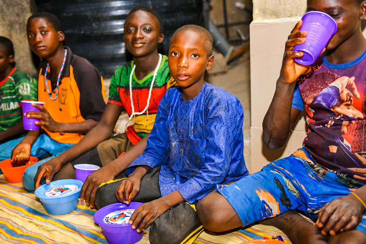 SAF_WGS's tweet photo. Sharing is caring!
#safwgs #foodreliefpacks #ramadanfeedingprogram https://t.co/LQPwbcmqYJ