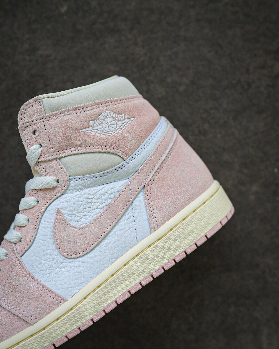 thedropdate's tweet photo. The NIKE AIR JORDAN 1 HIGH OG 'WASHED PINK' is due for release this Saturday APRIL 22nd! Are you planning to cop?
Hit the link for all release info and raffle sign ups ⛓ https://t.co/EvS7CVHih5
Imagery courtesy of @mluuv
#thedropdate #nike #airjordan #aj1 #washedpink https://t.co/vvCDDMqCUA
