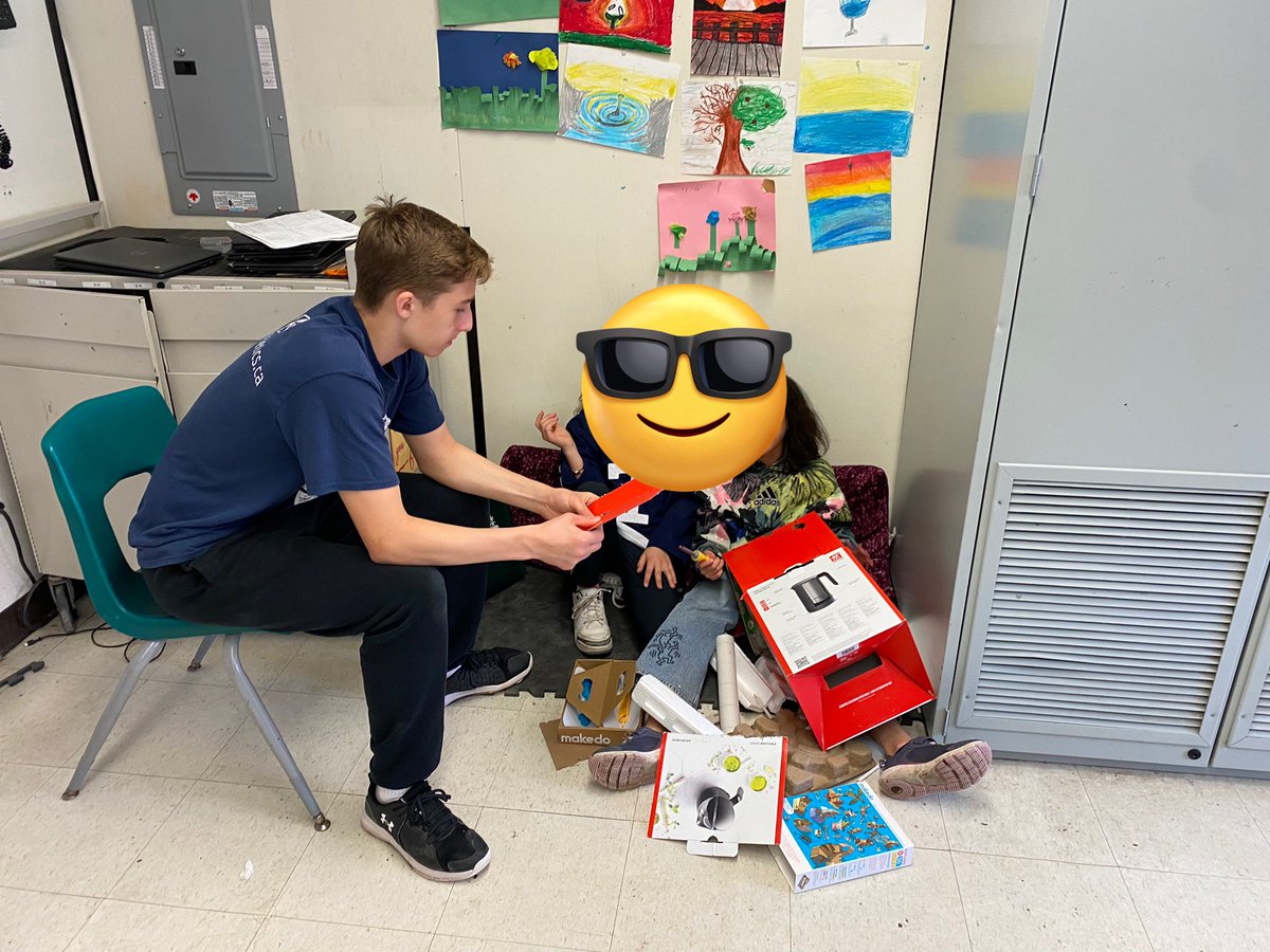 iamnoadaniel's tweet photo. Our Gr 7/8 Building Buddies gave my 4/5 class some feedback on their Cone of Silence prototypes before starting their own for the #SDG project creating solutions for geographic regions prone to natural disasters. #yrdsbSTEM #BuildingBuddies #collaboration #STEAM @_HendersonHawks https://t.co/PxS3rkpXaR