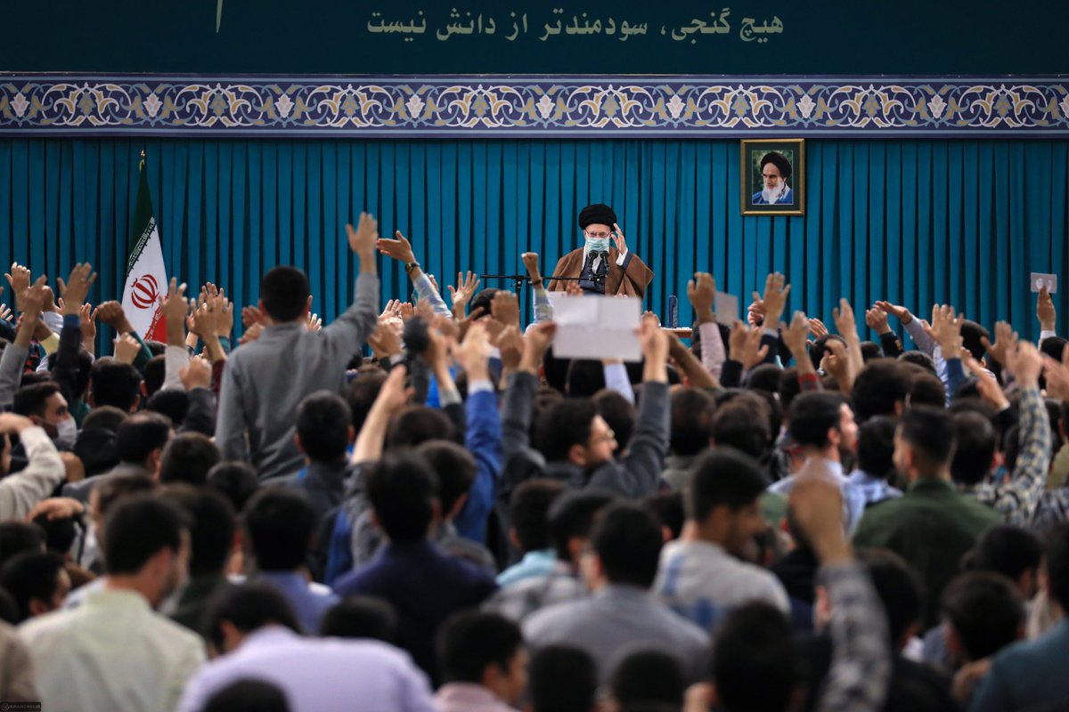 karimi056's tweet photo. یکی از��کات مهم سخنان مقام معظم رهبری در دیدار دانشجویان این جملات بودکه:
"عدالت از قضاوتهای شخصی ما شروع میشود؛ عدالت از عمل شخصی ما، حرف زدن ما، داوری‌های ما در مورد اشخاص،درمورد کارها شروع میشود"

پ.ن:چه قدرما اهالی فضای مجازی،عدالت رادر قضاوت ها وحرف زدن هایمان رعایت می کنیم؟ https://t.co/bYLdFoM3uQ
