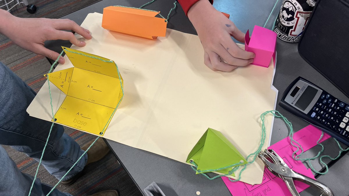 MisterNeidert's tweet photo. Tried “Pull-Up Nets” for the first time today… looking forward to studying surface area with my students… thanks @TeacherThrive https://t.co/5vHslKfryb