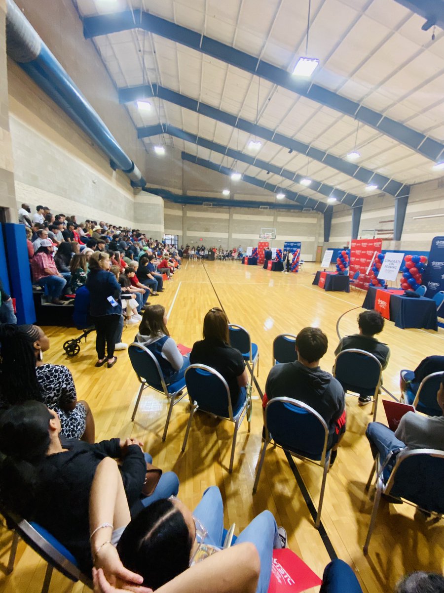 elizabethbcox's tweet photo. It’s a full house of proud families &amp; educators celebrating with area students committing to continue their education @tstcwaco! Congrats to our @WacoHighSchool &amp; Greater Waco Advanced Manufacturing Academy students! 

#TSTCSigningDay #NC3SigningDay @WacoISD @MidwayISD @Region12 https://t.co/lQZARieKke