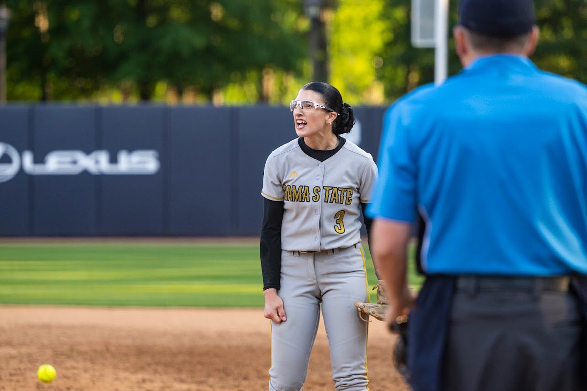 BamaStateSports's tweet photo. Winning shots from @BamaStateSB’s win over Georgia Tech last night 🤩

#IAMSWAC | #SWARMAS1 

📸: Photo Courtesy Eldon Lindsey/Georgia Tech

@NCAASoftball https://t.co/wvwV8XlAFO